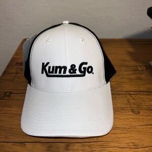 NWT White and Black Kum & Go Gas Station Adjustable Trucker Hat